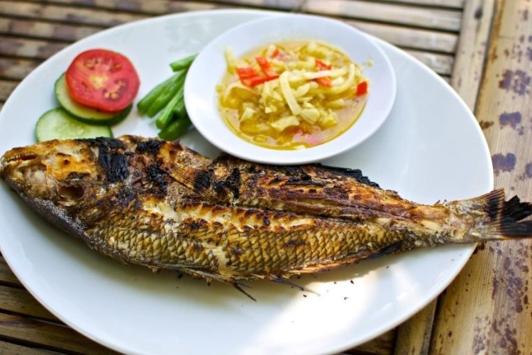سمك مشوي على الجريل بالتوابل الحارة