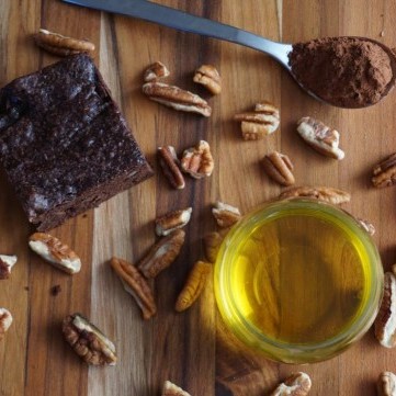 الفرق بين استخدام الزبدة والزيت في وصفات الحلويات