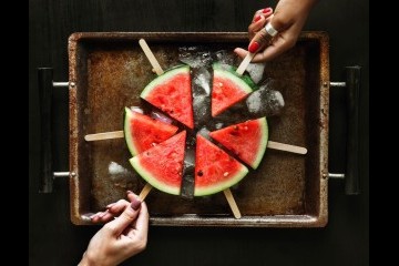 نصائح لحفظ البطيخ المقطع طازجاً لفترة أطول
