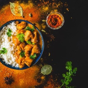 طريقة عمل الدجاج بالكاري والثوم