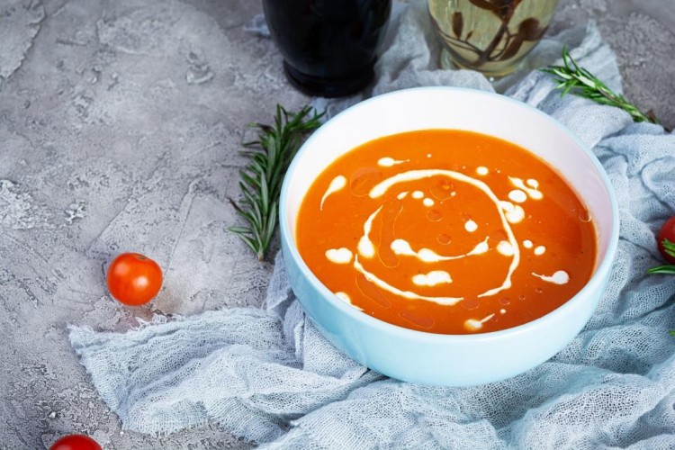 شوربة الطماطم بالكريمة