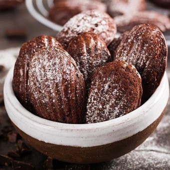 مادلين بالشوكولاتة