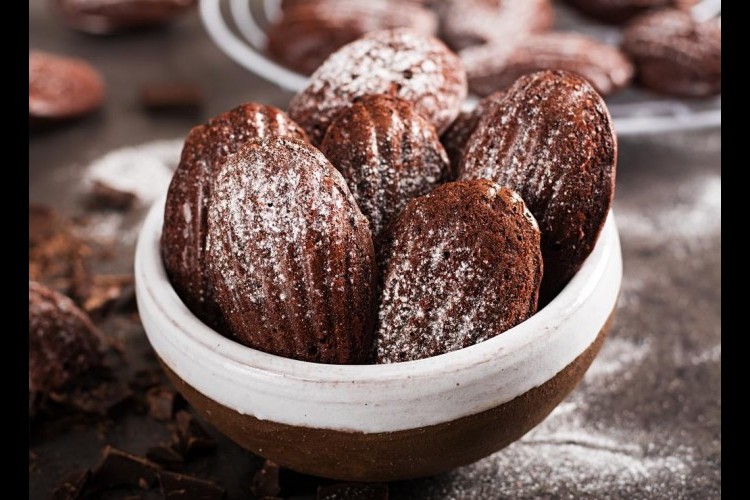 مادلين بالشوكولاتة