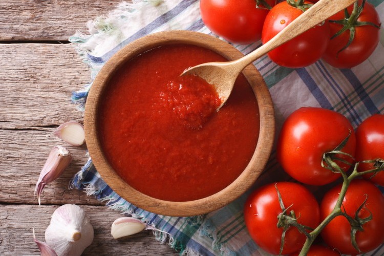 طريقة عمل صلصة الطماطم الجاهزة