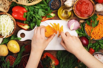 أسرار نجاح الشوربة الرمضانية بطعم غني لا يُنسى