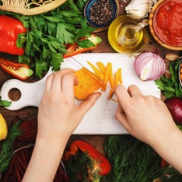 أسرار نجاح الشوربة الرمضانية بطعم غني لا يُنسى