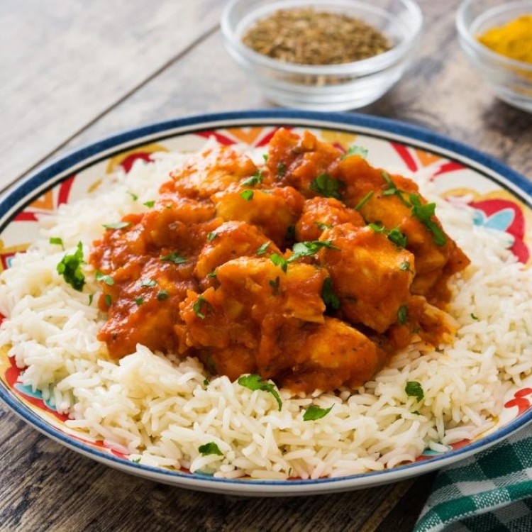 تيكا ماسالا الدجاج بالكريمة والطماطم