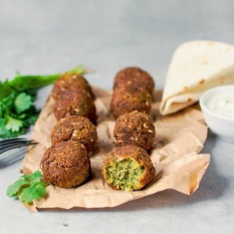 الفلافل في البيت بدون ماكينة