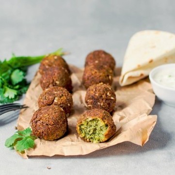 الفلافل في البيت بدون ماكينة