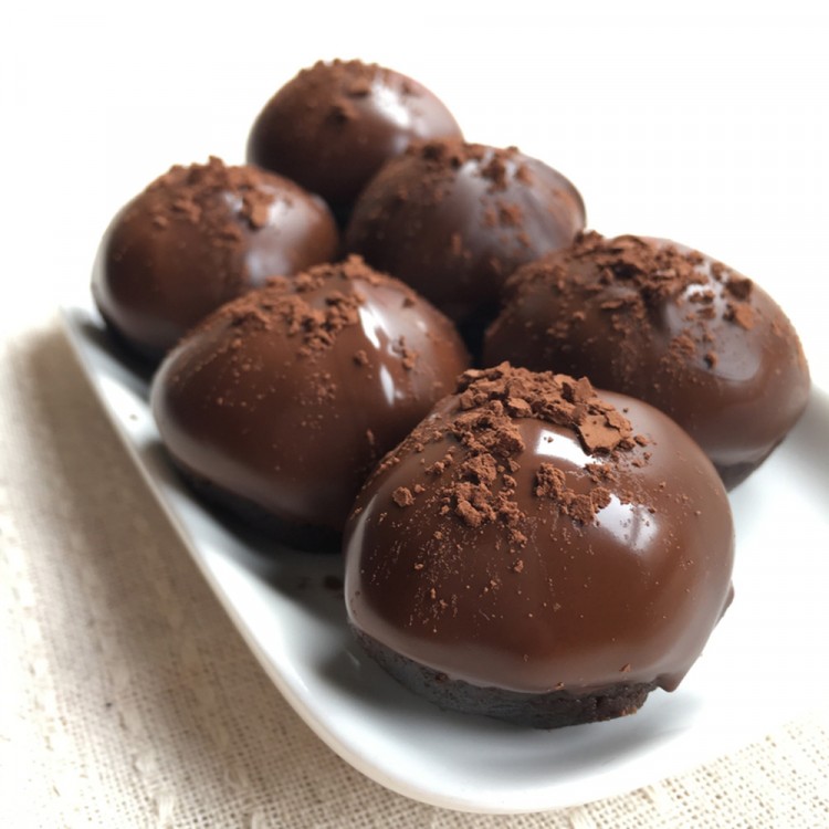 6 وصفات لكرات الشوكولاتة لضيافة سريعة وشهية