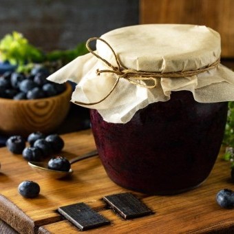 مربى التوت الأزرق