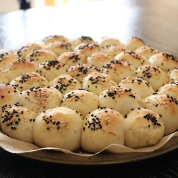 خلية النحل الهشة بالجبنة