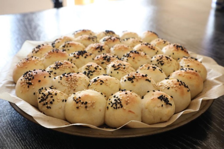 خلية النحل الهشة بالجبنة