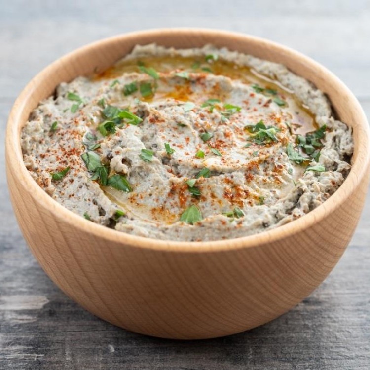 بابا غنوج مشوي بخلطة الطحينة والثوم