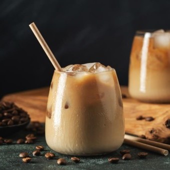 الآيس كوفي بالثلج