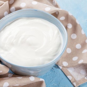 كيف يمكن الاستفادة من اللبن منتهي الصلاحية؟