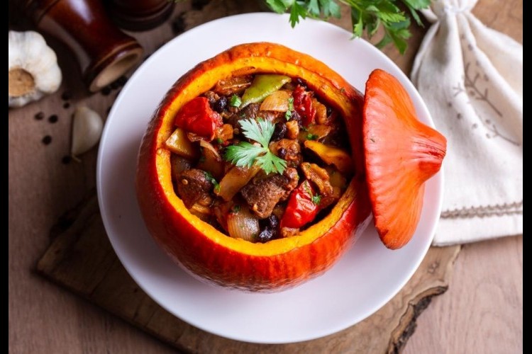 يخنة القرع واللحم