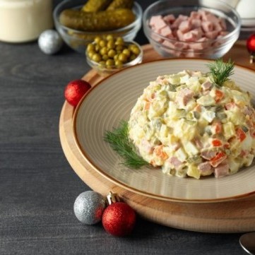 طرق منوعة لتقديم السلطة الروسية