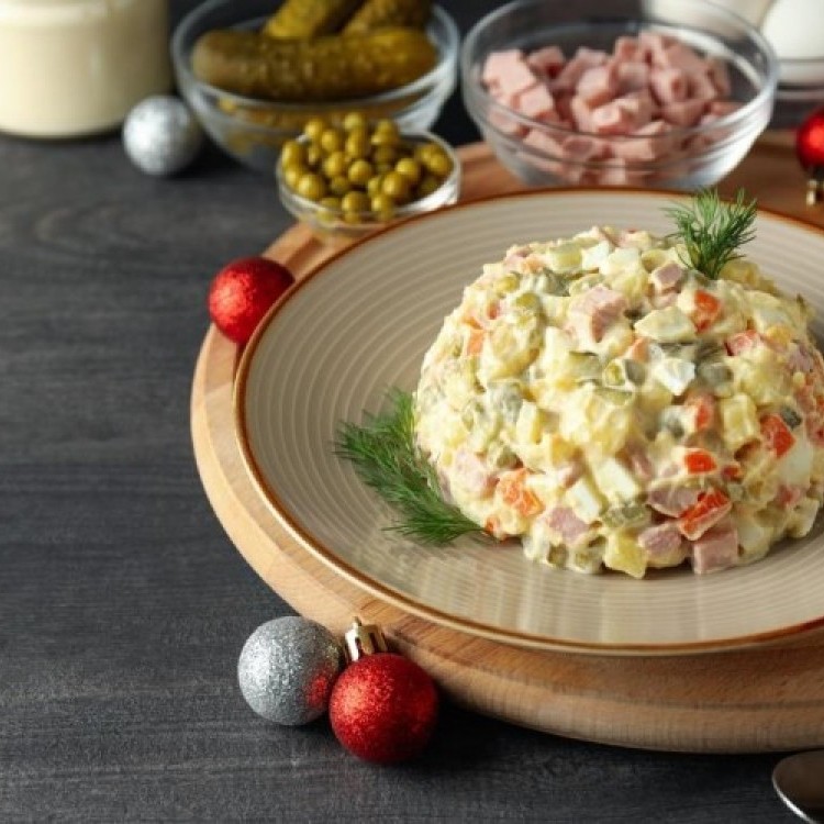 طرق منوعة لتقديم السلطة الروسية