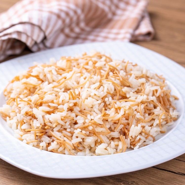 الأرز الأبيض مع الشعيرية