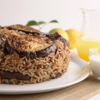 مقلوبة باللحم والباذنجان