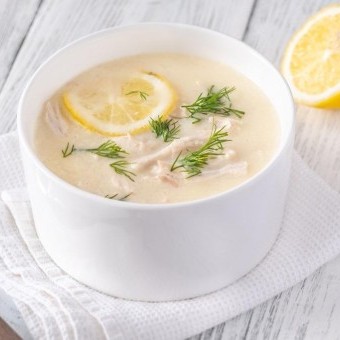 شوربة الدجاج بالليمون