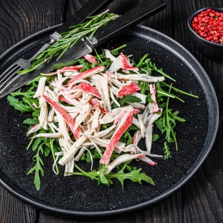 سلطة الكراب بالخس والأفوكادو