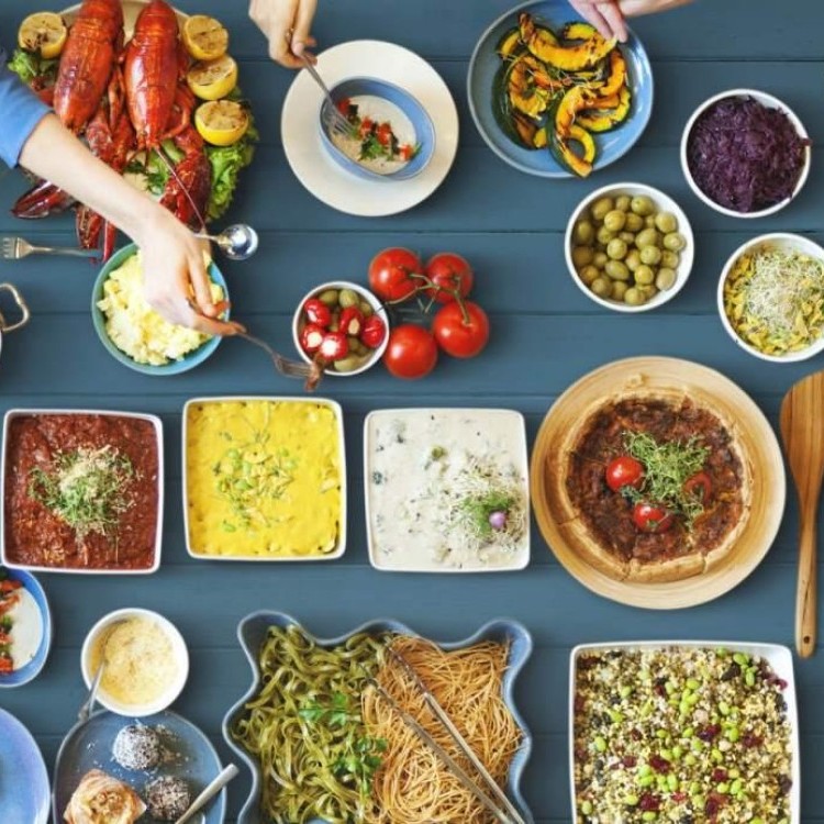 أطباق ملونة حول العالم