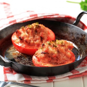 الطماطم المخبوزة بالبارميزان والموزاريلا