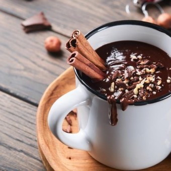 هوت شوكليت سهل مثل المقاهي