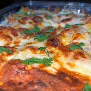 مسقعة باللحم والبشاميل