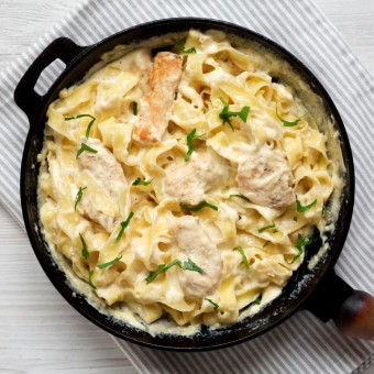 مكرونة ألفريدو بالكريمة