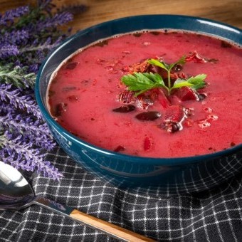 شوربة البورش الروسية بالشمندر