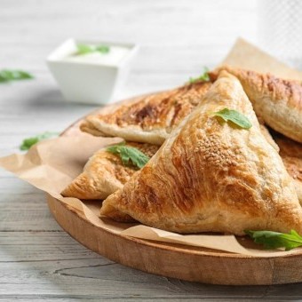 فطائر السبانخ بالبقدونس والسماق