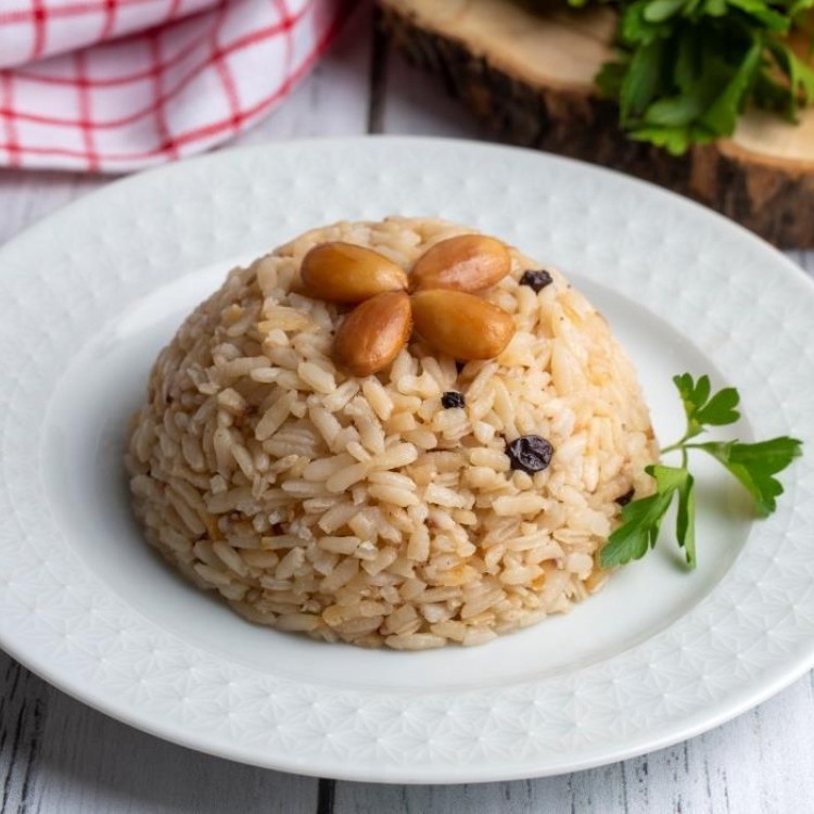 الأرز بالخلطة والمكسرات
