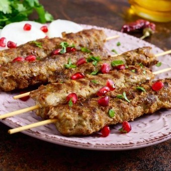 كفتة اللحم بالرمان وعين الجمل
