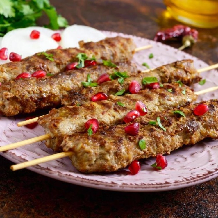 كفتة اللحم بالرمان وعين الجمل