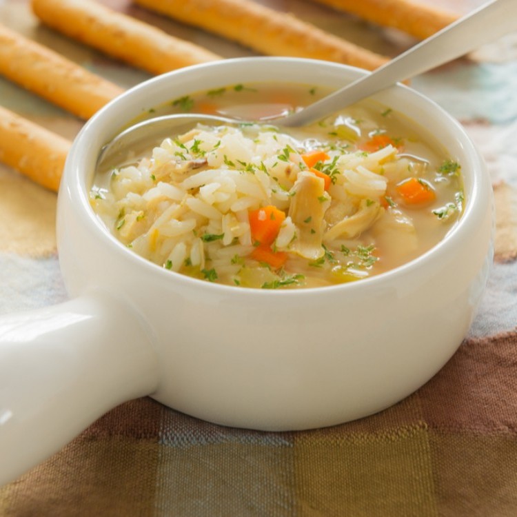 شوربة الدجاج السادة