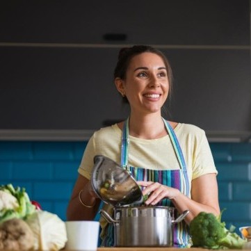 كيفية إنتاج النكهات الطبيعية من المواد في مطبخك