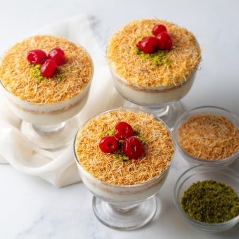 كاسات الكنافة بالكاسترد