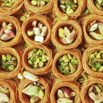 كنافة أساور بالفستق