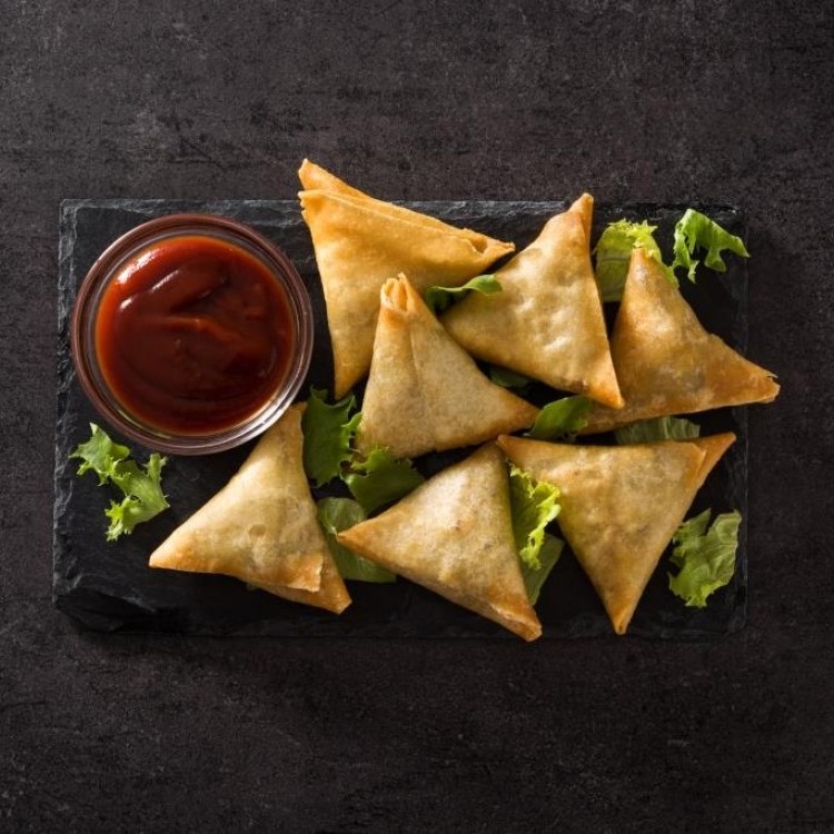 سمبوسة محشية باللحم والخضار