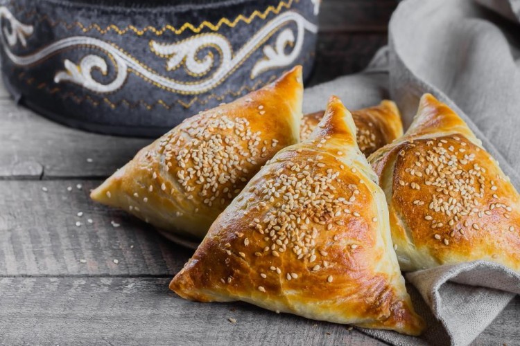 الفطائر باللبنة