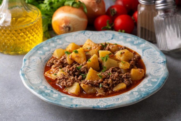 إيدام البطاطس باللحمة المفرومة