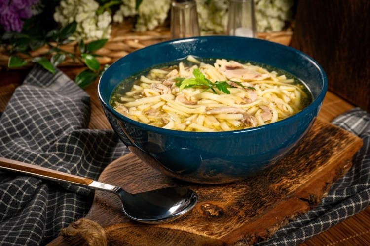 شوربة المكرونة بالدجاج