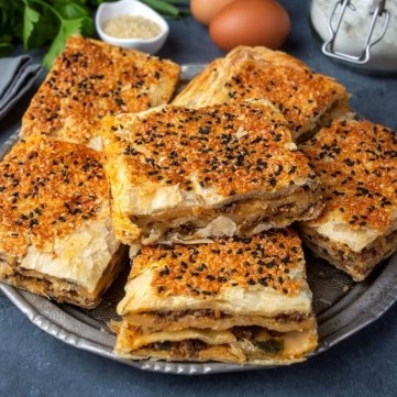 طريقة عمل الرقاق باللحمة لسفرة العيد