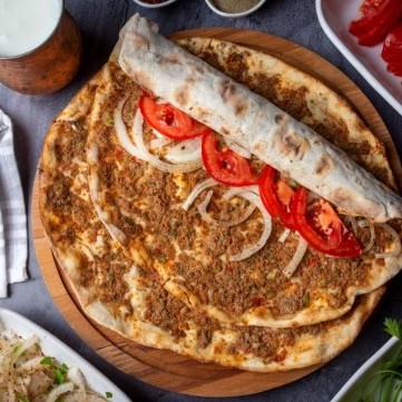 الفطائر التركية باللحم