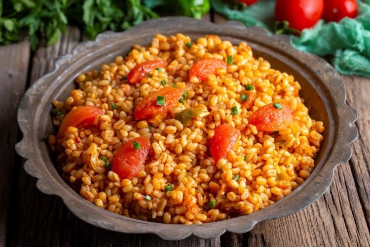برغل بالبندورة على الطريقة اللبنانية للرجيم