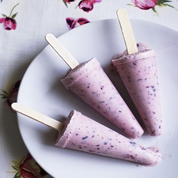 طريقة عمل آيس كريم الكرز حلويات حلويات باردة