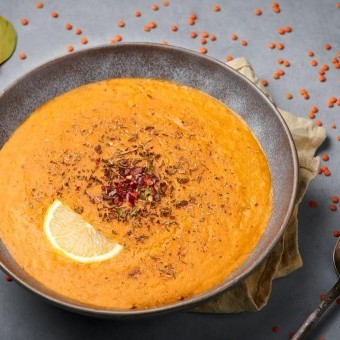 شوربة العدس الحمراء الكريمية